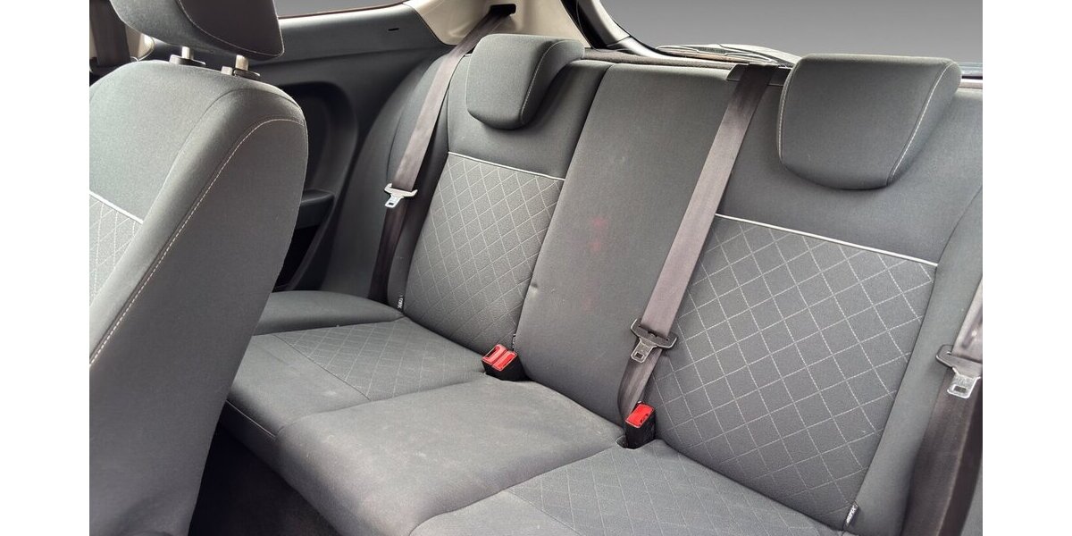 Ford Fiesta Champions Edition Klima Radio 180.817 km 2.200 &euro; Wuppertal 42327