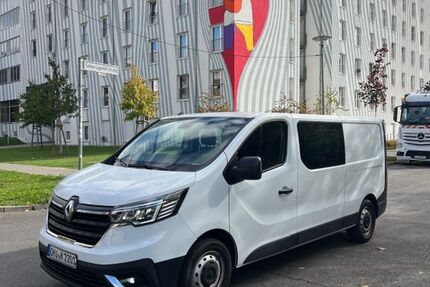 Renault Trafic 69.700 km 27.500 € Berlin 13187