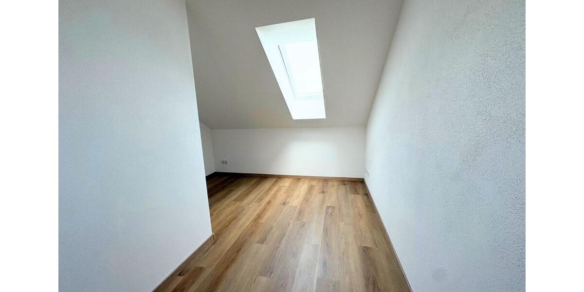 Dachgeschoßwohnung Großmehring - 3 Zimmer, 78 m&sup2;, 379.000&euro; | Angebot:26065707