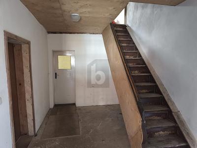 CHARMANTE LAGE MIT HANDWERKLICHEN POTENZIAL - Einfamilienhaus Römhild | Angebot:25630465