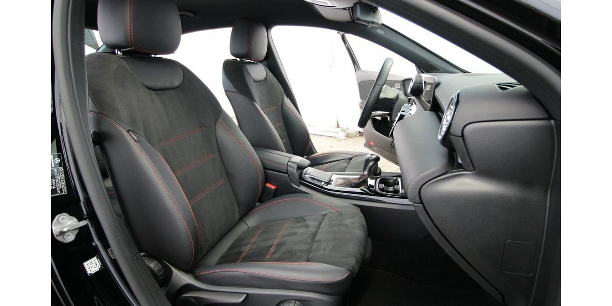 Mercedes-Benz A 180 Limousine AMG Line NAVI+LED+ALU18+TEMPOMAT 49.369 km 22.500 &euro; Hagenow 19230