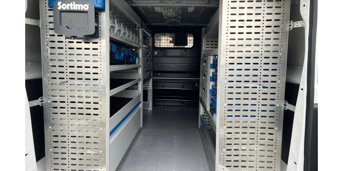 Opel Vivaro 117.770 km 19.900 &euro; Köln-Riehl 50735