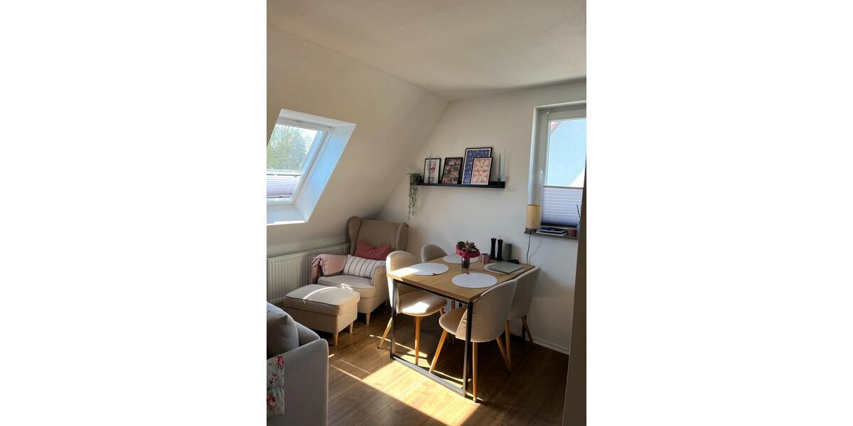 Dachgeschoßwohnung Flensburg Falkenberg - 2 Zimmer, 38 m&sup2;, 510&euro; | Angebot:26412541