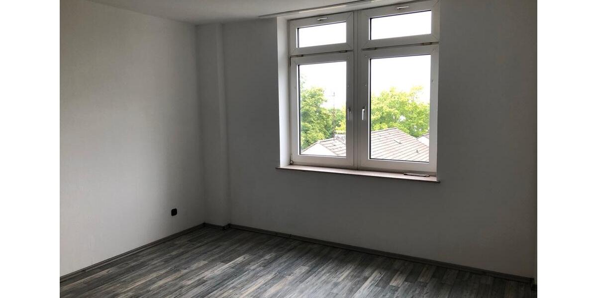 Dachgeschoßwohnung Essen Stadtbezirk III - 2.5 Zimmer, 56 m&sup2;, 135.000&euro; | Angebot:25353846