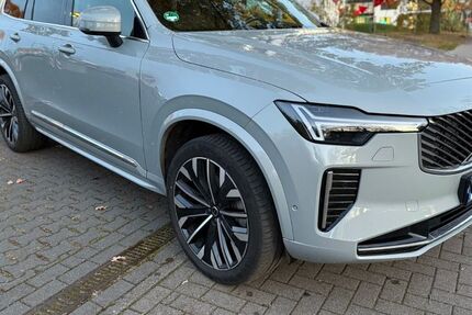 Volvo XC90 2.500 km 53.990 &euro; Hannover 30177