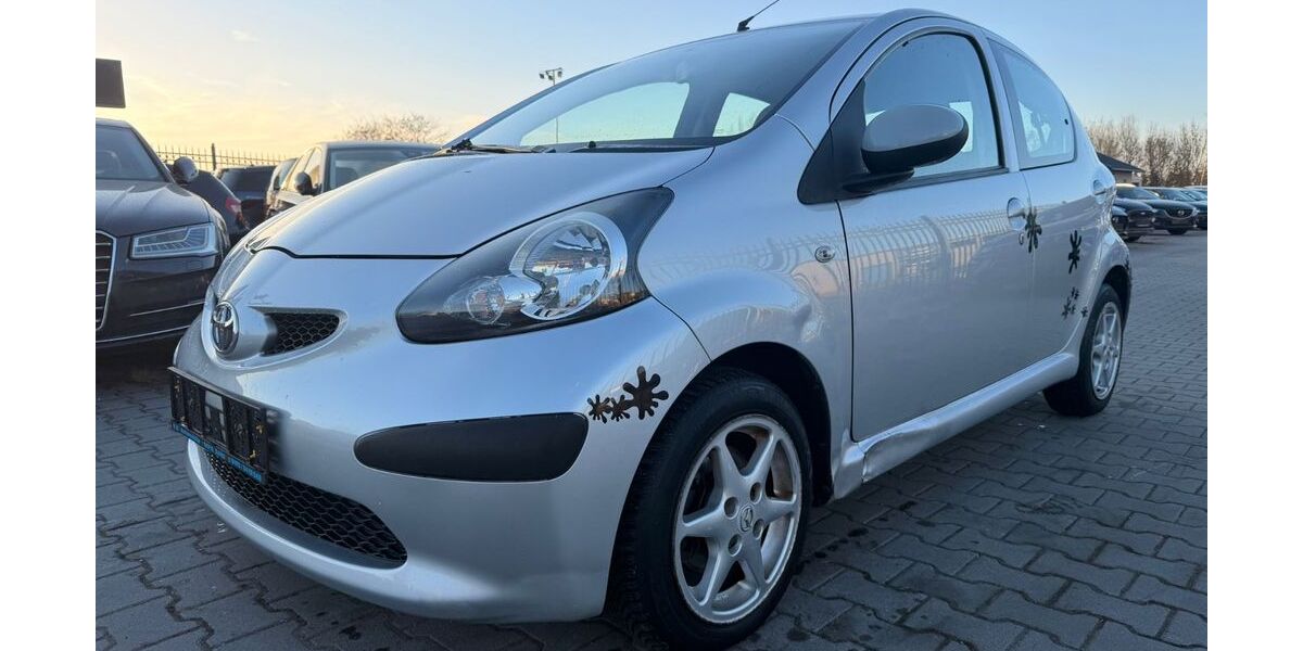 Toyota Aygo (X) 123.000 km 1.599 &euro; Oberkrämer 16727