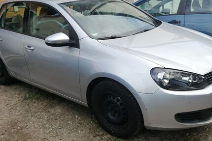 VW Golf 224.000 km 2.950 € Schönefeld OT-Waltersdorf 12529