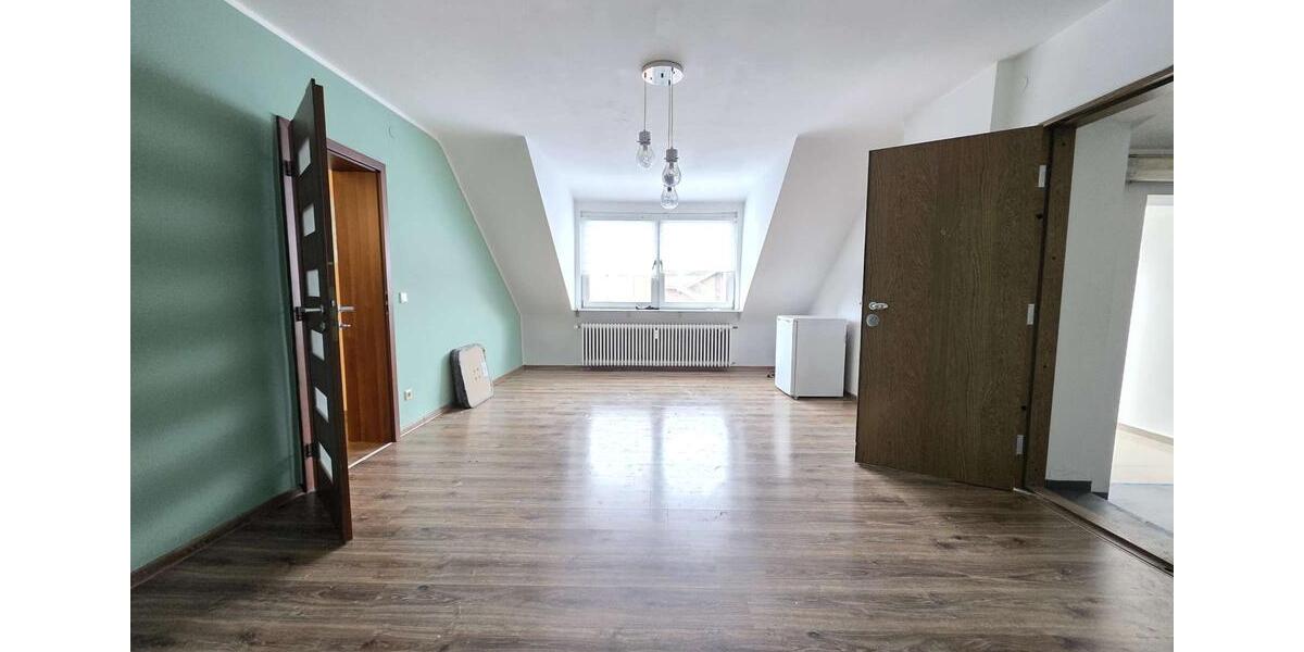 Dachgeschoßwohnung Gelsenkirchen Resse - 5 Zimmer, 110 m&sup2;, 750&euro; | Angebot:24877988