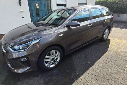 Kia ceed Sportswagon 113.000 km 14.988 &euro; Siegen 57078