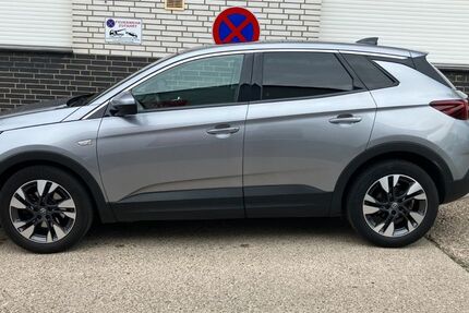 Opel Grandland (X) 84.446 km 10.990 &euro; Hilden 40721