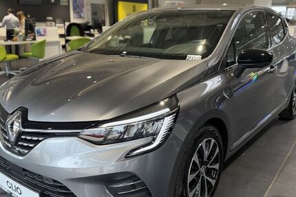 Renault Clio 25.284 km 16.990 &euro; Dresden 01139