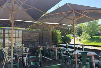 Gastronomie in Breitbrunn am Chiemsee 2.600 € 451 m² zimmer