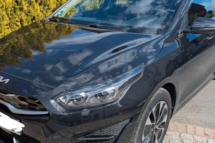 Kia ceed Sportswagon 82.500 km 17.700 &euro; Bornheim 53332