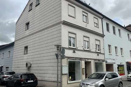 Haus zum Kaufen in Eichendorf 325.000 € 256 m² 12 zimmer