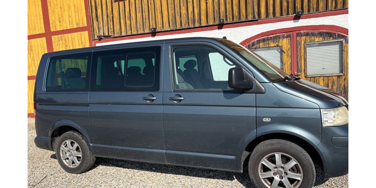 VW T5 Caravelle 273.000 km 6.500 &euro; Unterneukirchen 84579
