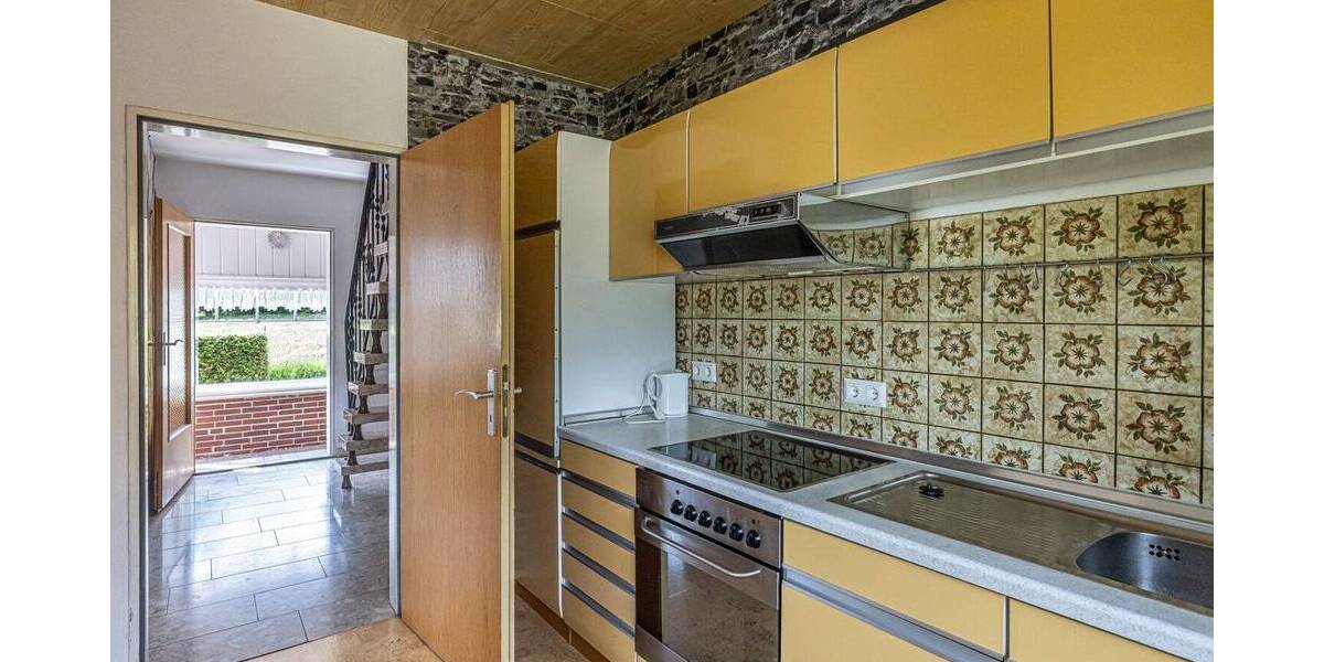 Einfamilienhaus Blomberg - 8 Zimmer, 189 m&sup2;, 225.000&euro; | Angebot:25815052
