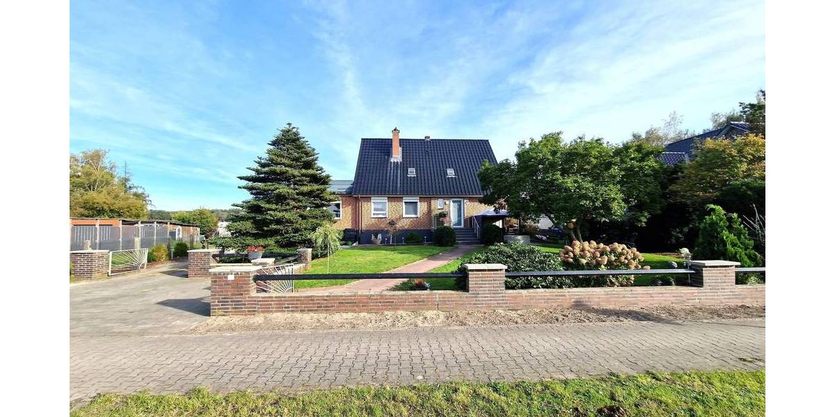 * Courtagefrei * ! Gepflegtes Einfamilienhaus mit Einliegerwohnung! Keine Sanierungspflicht n. GEG 7 zimmer