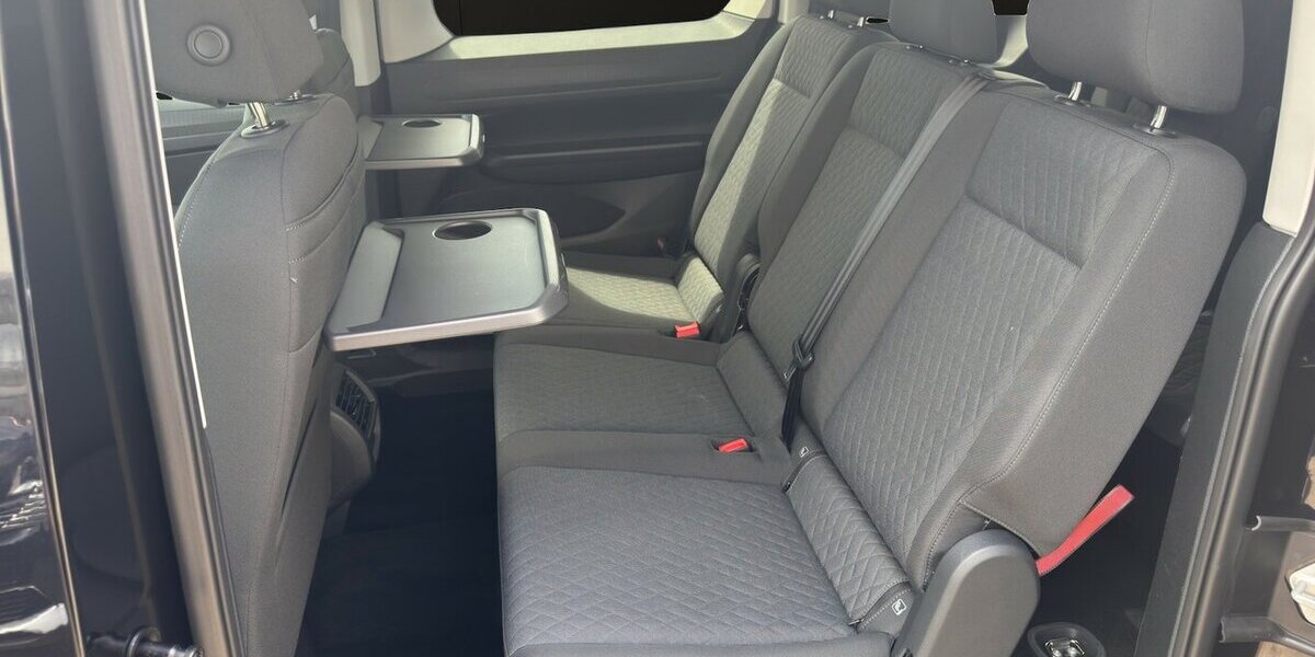 VW Caddy Maxi Life *7-Sitzer/AHK/Navi/SHZG/TM/PDC/Alu 27.670 km 31.990 &euro; Bamberg 96052