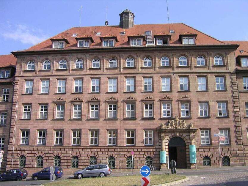Büro in Nürnberg 429 € 28.6 m²