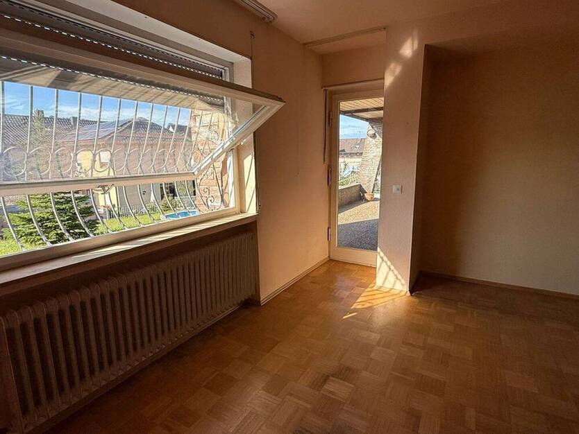 Familien aufgepasst! Hier ist Ihr neues Zuhause! Einfamilienhaus mit riesigem Grundstück!