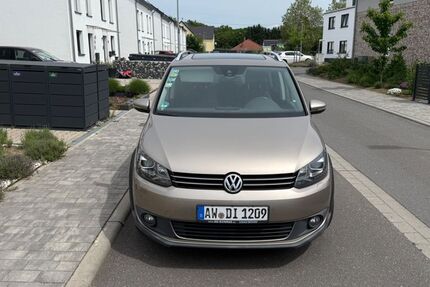 VW Touran 231.200 km 7.654 &euro; Neuwied 56566