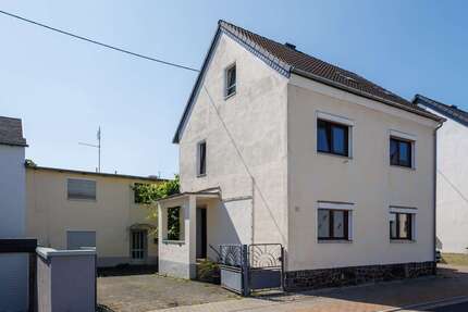 Haus Plaidt - 12 Zimmer, 282 m&sup2;, 399.000&euro; | Angebot:24306683