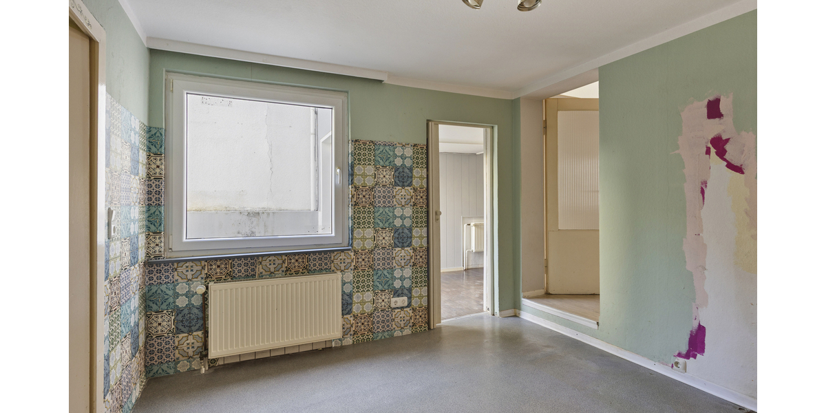 Handwerker aufgepasst! Schmuckstück mit Potenzial wartet auf fachmännische Vollendung! Beliebte Lage! - Doppelhaushälfte Bad Honnef / Selhof Selhof | Angebot:27703860