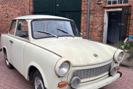 Trabant 601 55.537 km 3.000 &euro; Berlin 13127