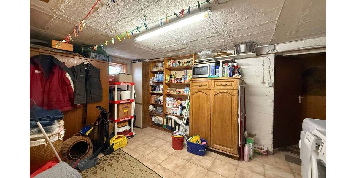 Mehrfamilienhaus, Wohnhaus Hennef (Sieg) Hennef - 6 Zimmer, 170 m&sup2;, 375.000&euro; | Angebot:26657322