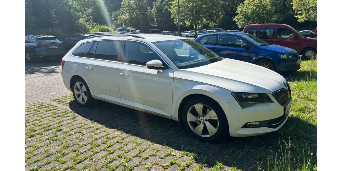 Skoda Superb 267.500 km 9.500 &euro; Hillscheid 56204