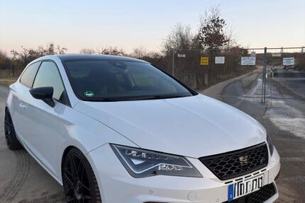 Seat Leon 120.000 km 17.900 &euro; Friedrichsdorf 61381