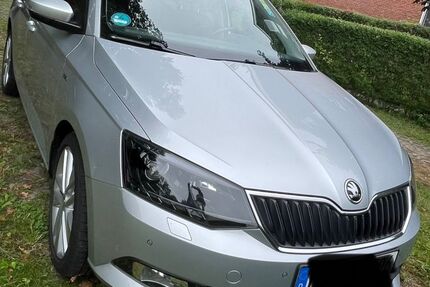Skoda Fabia 101.556 km 7.400 &euro; Hamburg 22145