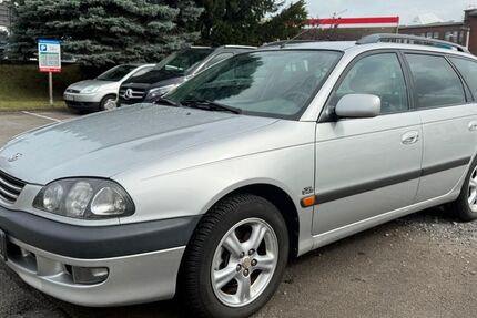 Toyota Avensis 188.258 km 2.699 &euro; Remscheid 42855