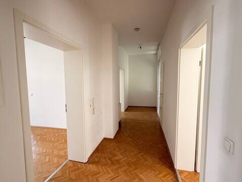 Etagenwohnung Frankfurt am Main Nordend-Ost - 4 Zimmer, 100 m&sup2;, 1.720&euro; | Angebot:26292116