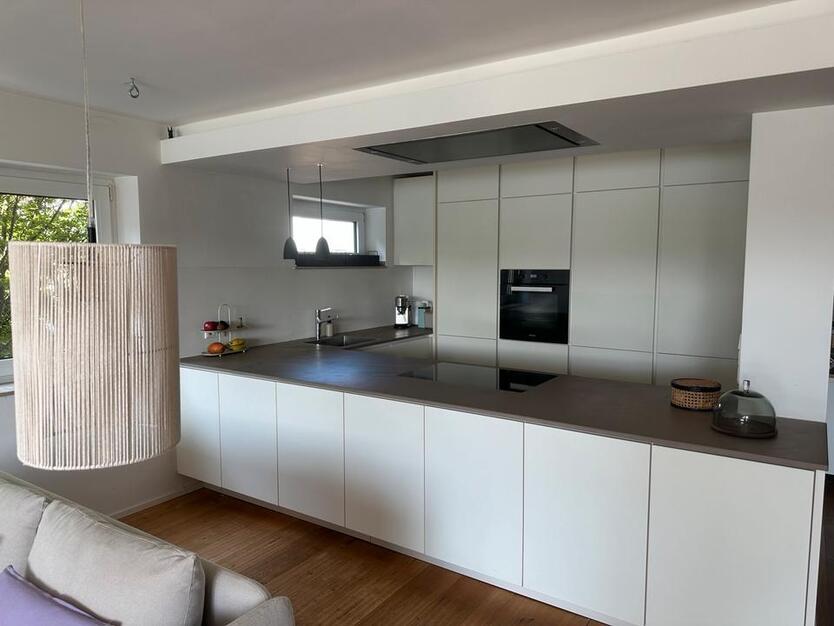 Exklusive Rarität direkt am Rhein -Wohnen mit unverbaubarem Blick