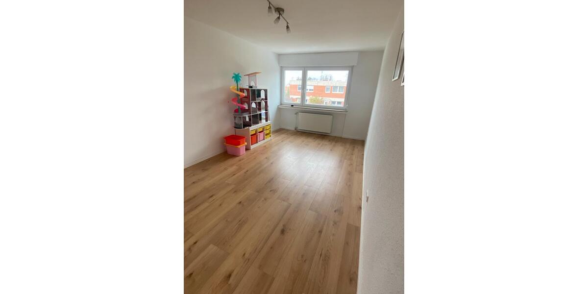 Reihenhaus Erftstadt - 4.5 Zimmer, 101 m&sup2;, 420.000&euro; | Angebot:26395035