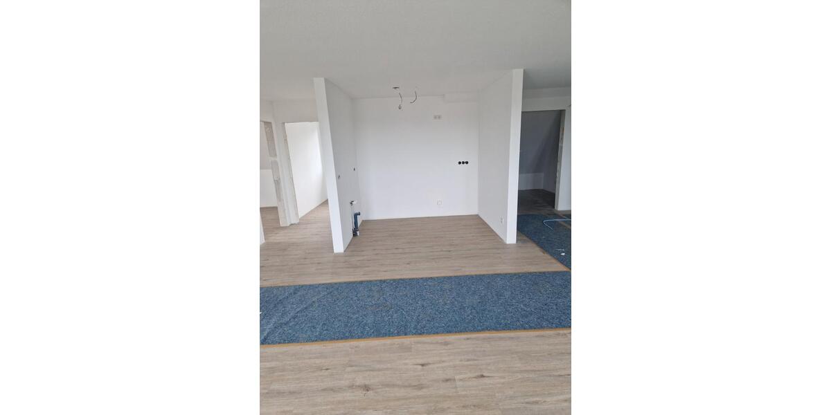 Dachgeschoßwohnung Oeversee - 4 Zimmer, 81 m&sup2;, 1.225&euro; | Angebot:25792853