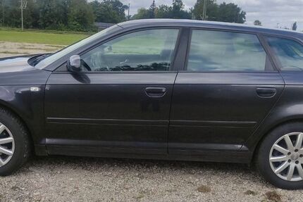 Audi A3 214.000 km 2.250 &euro; Großenhain 01558
