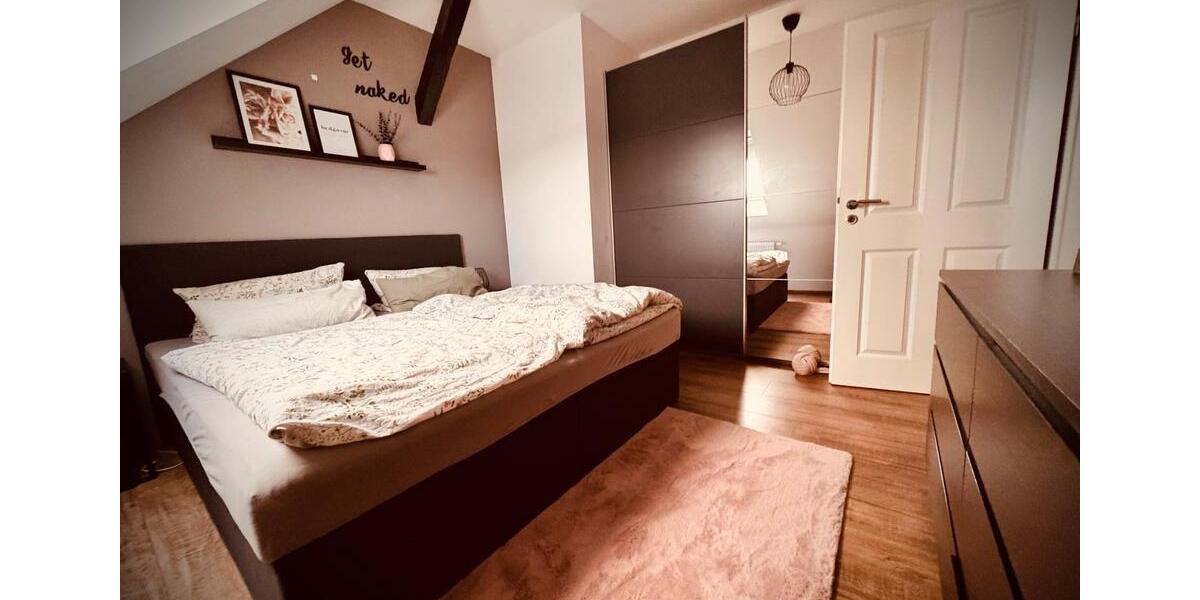 Wohnung Altbau Dachgeschoss Maisonette 100 m2 Nichtraucher 5 zimmer