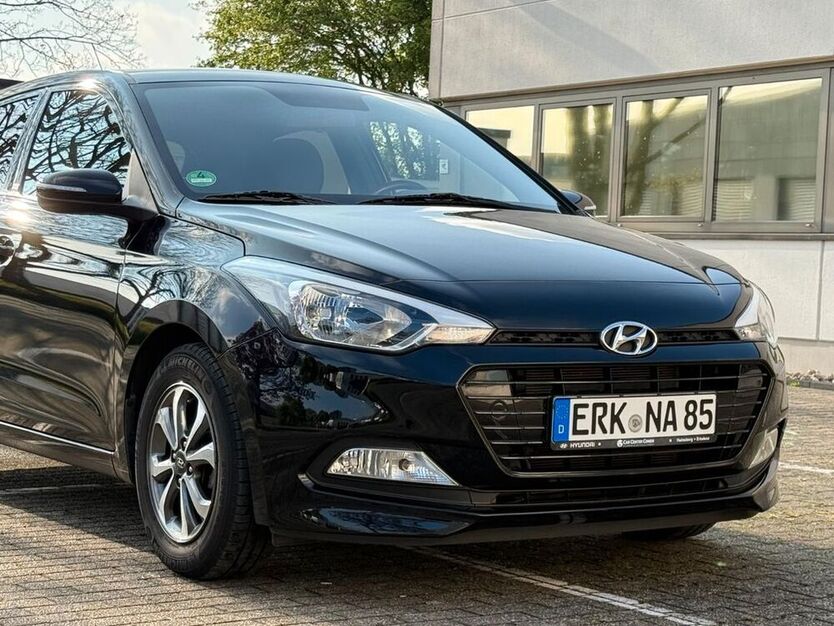 i20