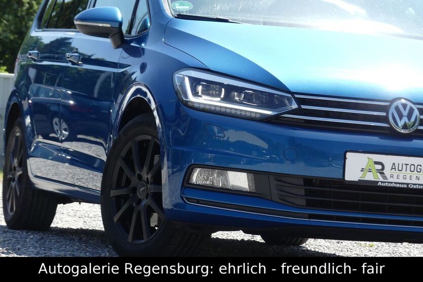 VW Touran 44.100 km 17.450 € Regensburg 93059