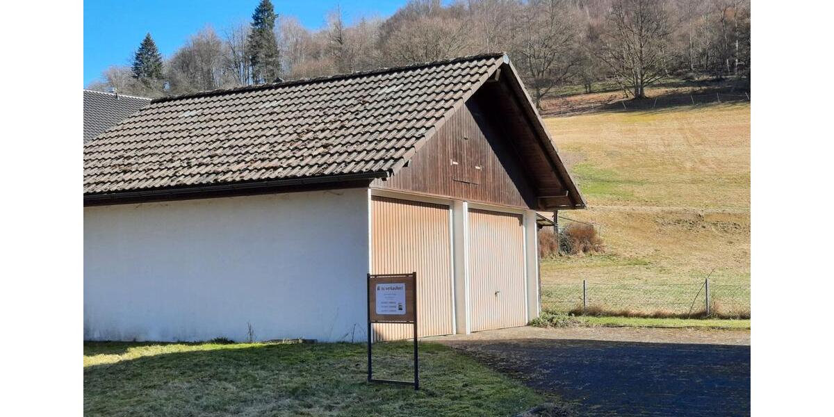 Etagenwohnung Netphen - 8 Zimmer, 180 m&sup2;, 240.000&euro; | Angebot:27024028