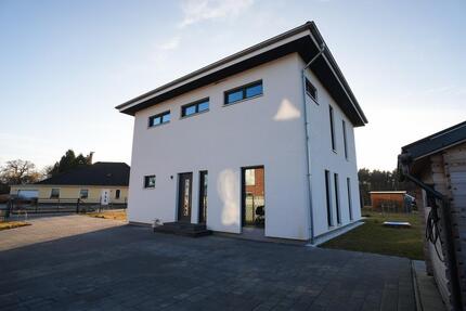 Haus Warin - 5 Zimmer, 160 m&sup2;, 590.000&euro; | Angebot:25427535