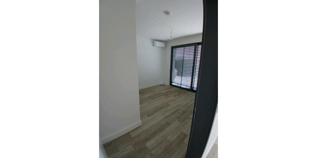 Tolle Penthouse Wohnung zu vermieten 3 zimmer