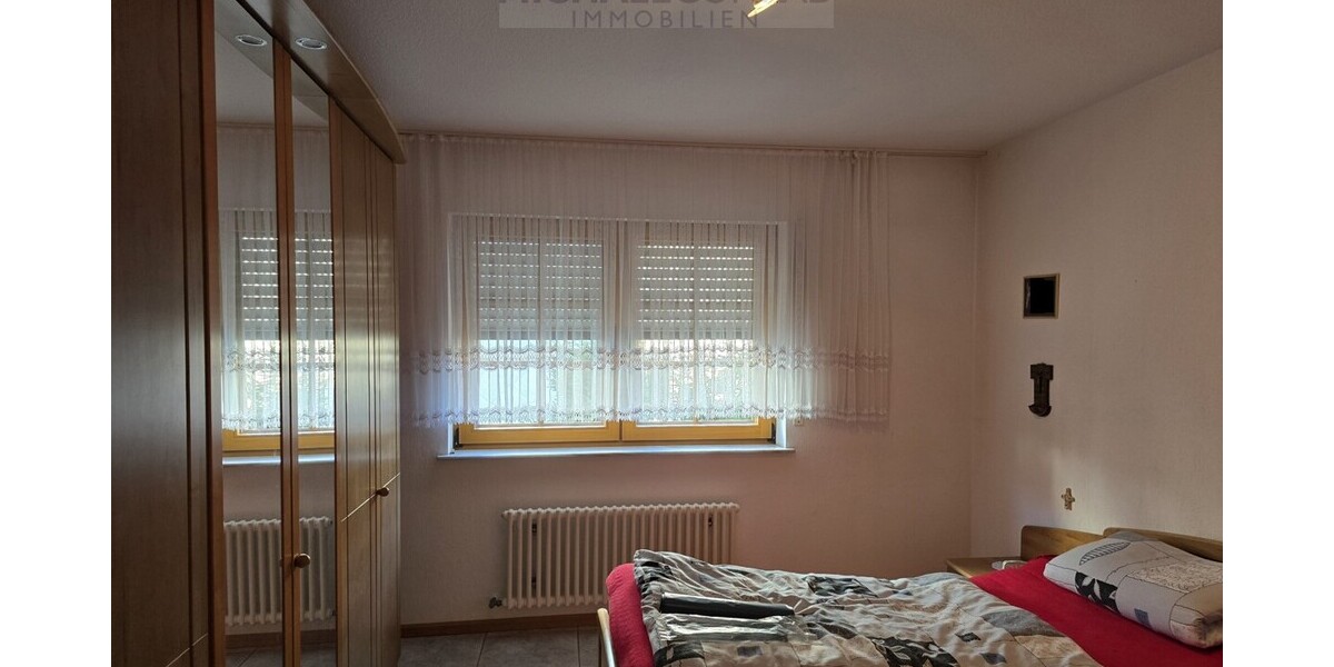 Attraktives Einfamilienhaus mit möglicher Einliegerwohnung - Reihenendhaus Tholey | Angebot:27010355