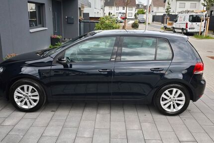 VW Golf 128.000 km 5.800 &euro; Herzogenrath 52134