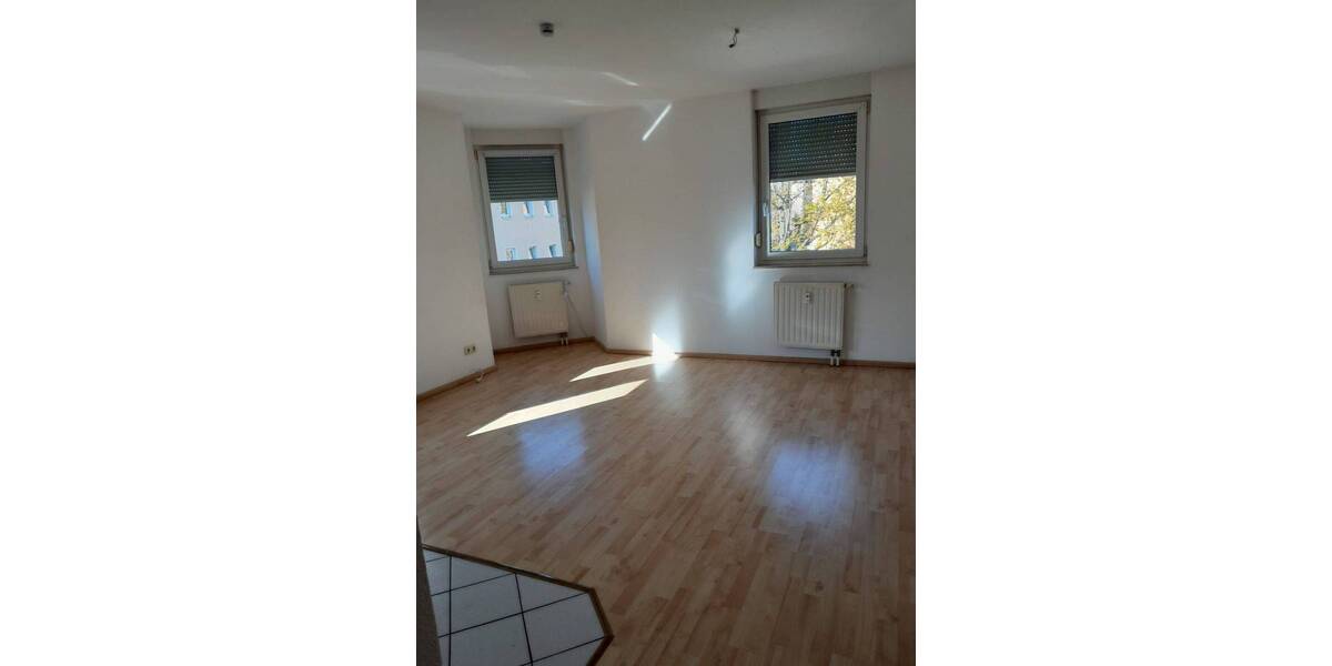 Etagenwohnung Plauen Stadtmitte - 1 Zimmer, 40 m&sup2;, 250&euro; | Angebot:26392112