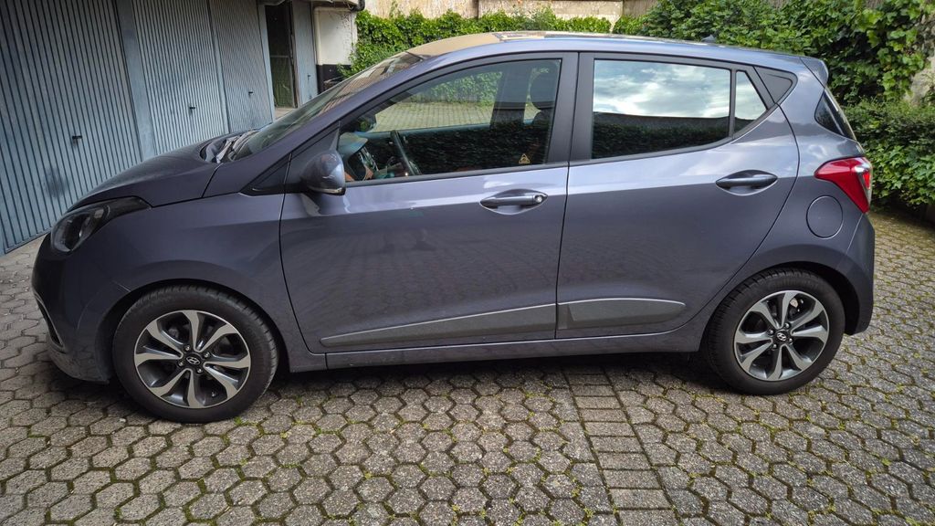 Hyundai i10 32.674 km 8.500 &euro; Köln 50676