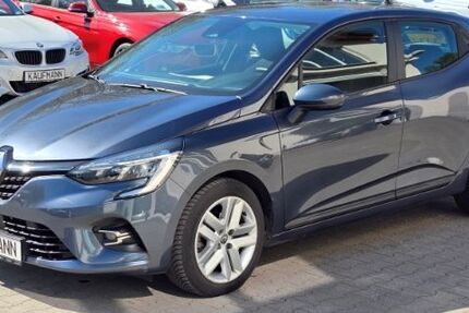 Renault Clio 26.322 km 13.890 &euro; Berlin 12247