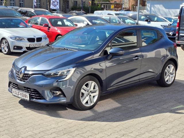 Renault Clio 26.322 km 13.890 &euro; Berlin 12247